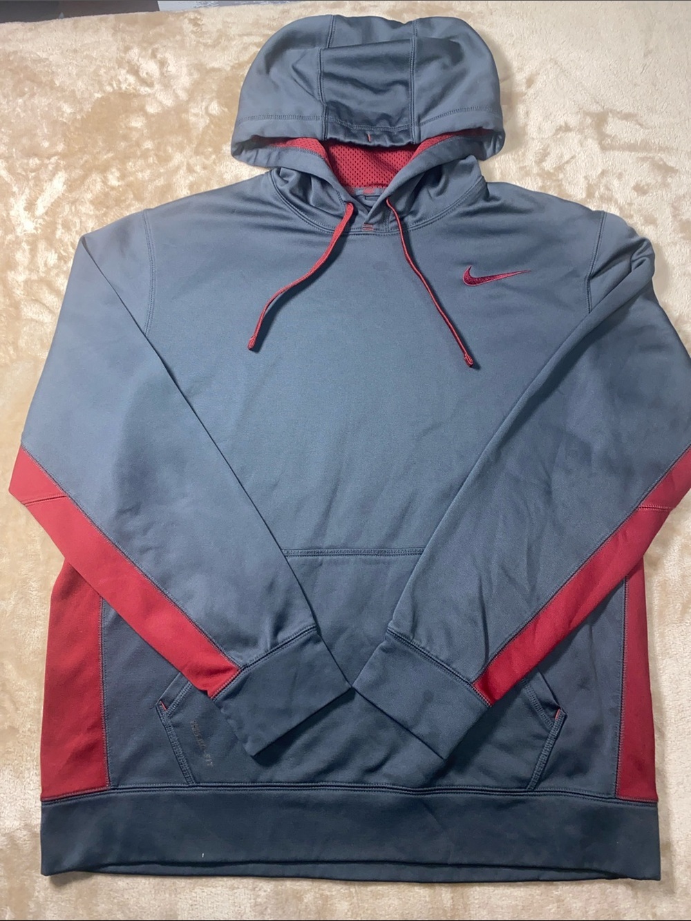 Nike gray and dark red therma-fit Hoodie with Red Accents